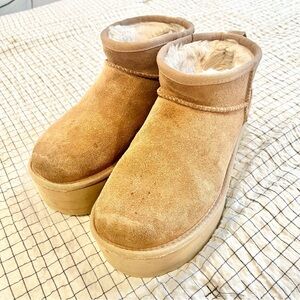 UGG Classic Ultra Mini Platform Boot